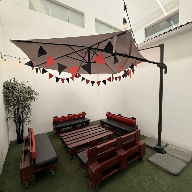 Patio de cumpleaños Alcanfores